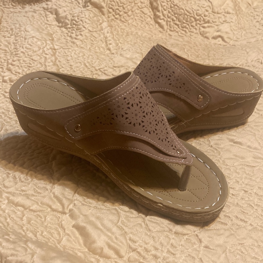 Chic Brown Wedge Sandals